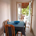Apartment Albert Apartments Zavalatica