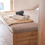 Albert Apartments